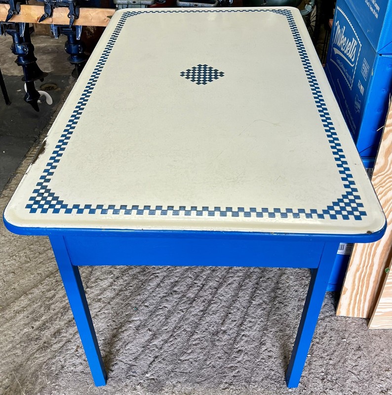 VINTAGE 56×33 COUNTRY FARM HOUSE BLUE & WHITE ENAMEL TOP KITCHEN TABLE 3 DRAWERS