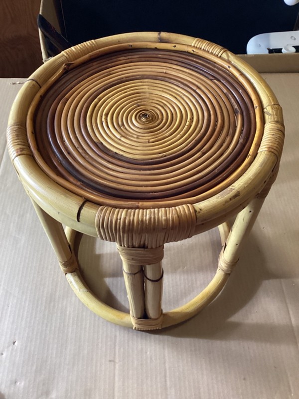Handcrafted Bamboo Pencil Reed Side Drinks Table Vintage 15” Round x 15.25” Tall