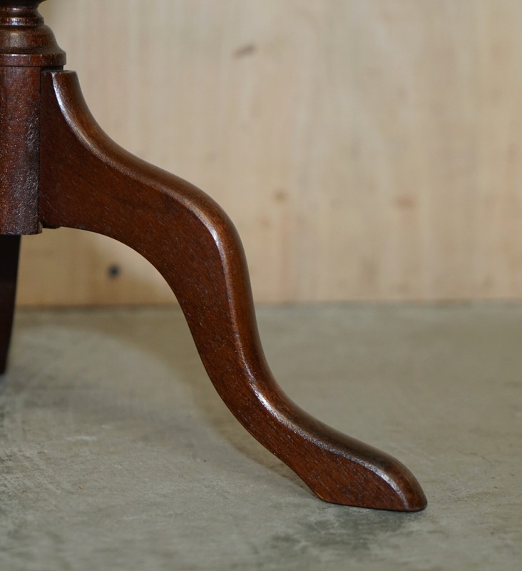 LUXURY GREEN LEATHER WITH GOLD LEAF INLAY MAHOGANY TRIPOD LAMP SIDE END TABLE gallery