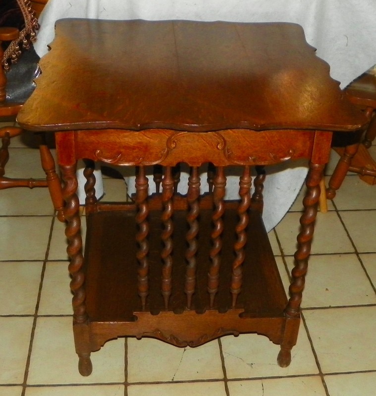 Quartersawn Oak Barley Twist Center Table / Parlor Table (PRT31)