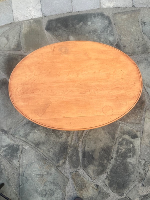 Vintage 41.5" Oval Maple Finish Cocktail Table gallery