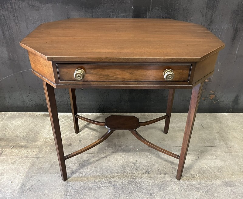 Vintage Kittinger Mahogany End Table; Stretchers & Display Platform; Mint gallery