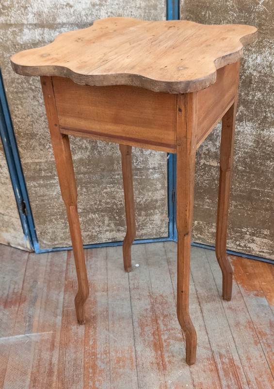 Antique American Shaker Style Side Table Work Stand Unusual Cabriole Legs