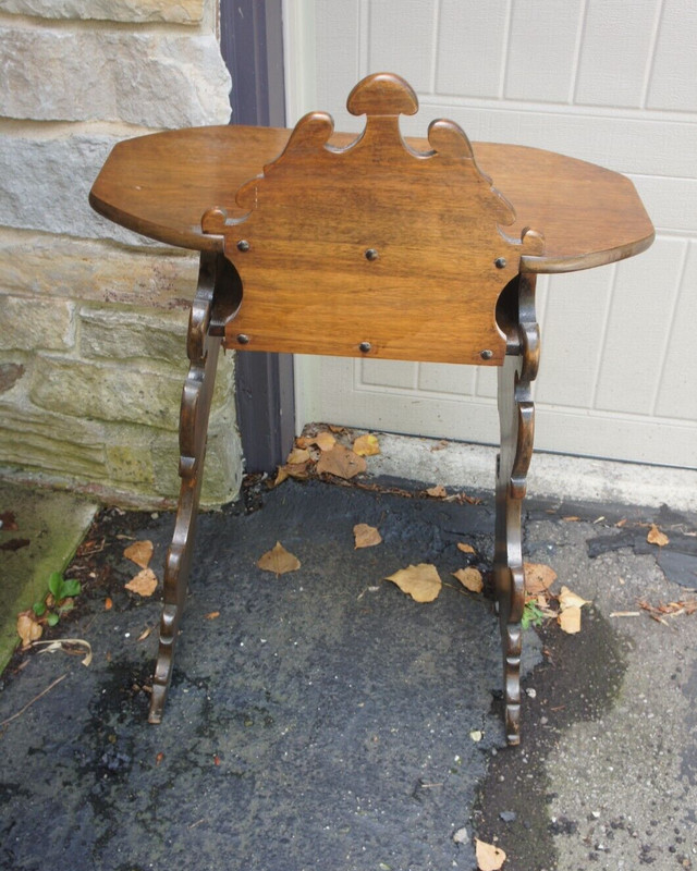 Vintage Arts & Crafts Hand-Crafted Style Wood Telephone Accent Parlor Table gallery