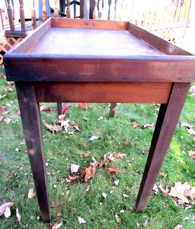 Antique Bucket Bench Side Table Work Stand org. Red Wash gallery