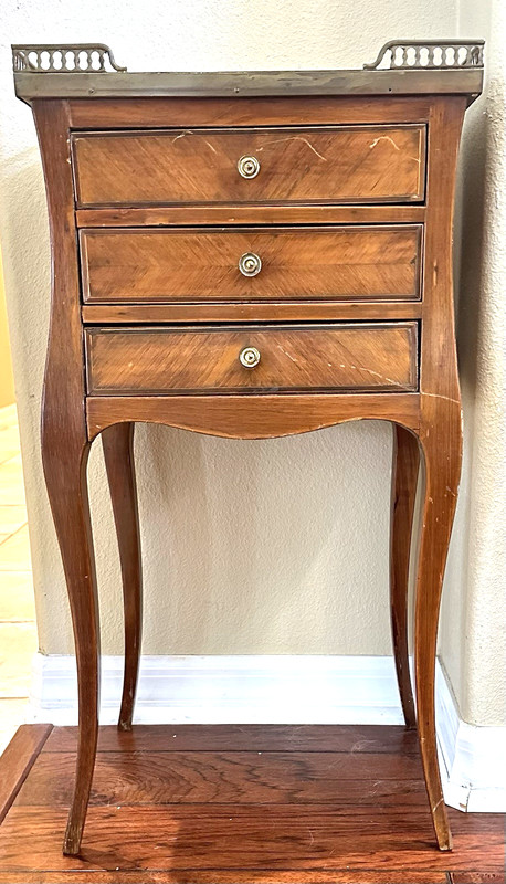 ANTIQUE LOUIS XV STYLE SIDE END TABLE ROUGE MODELED MARBLE TOP 19th CENTURY