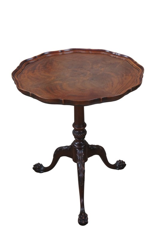 Antique Chippendale Flame Mahogany Pie Crust Ball & Claw Pedestal Tea Table