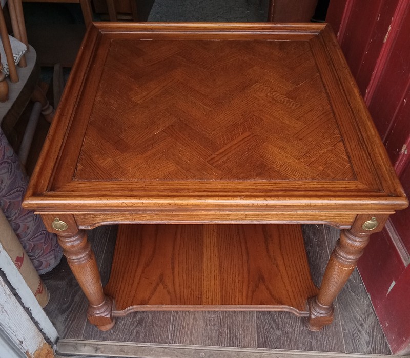 Mid Century Oak End Table / Side Table by Gordons (ET695)