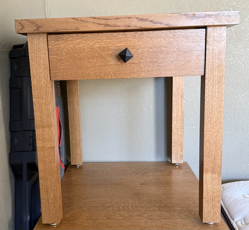 Light Brown Wooden End Table / Night Stand With Nice Sliding Drawer.