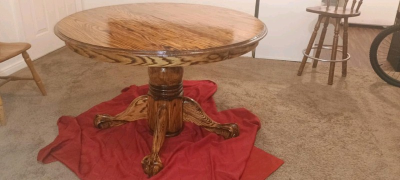 Gorgeous Refinished Antique 48″ Round Clawfoot Dining Table