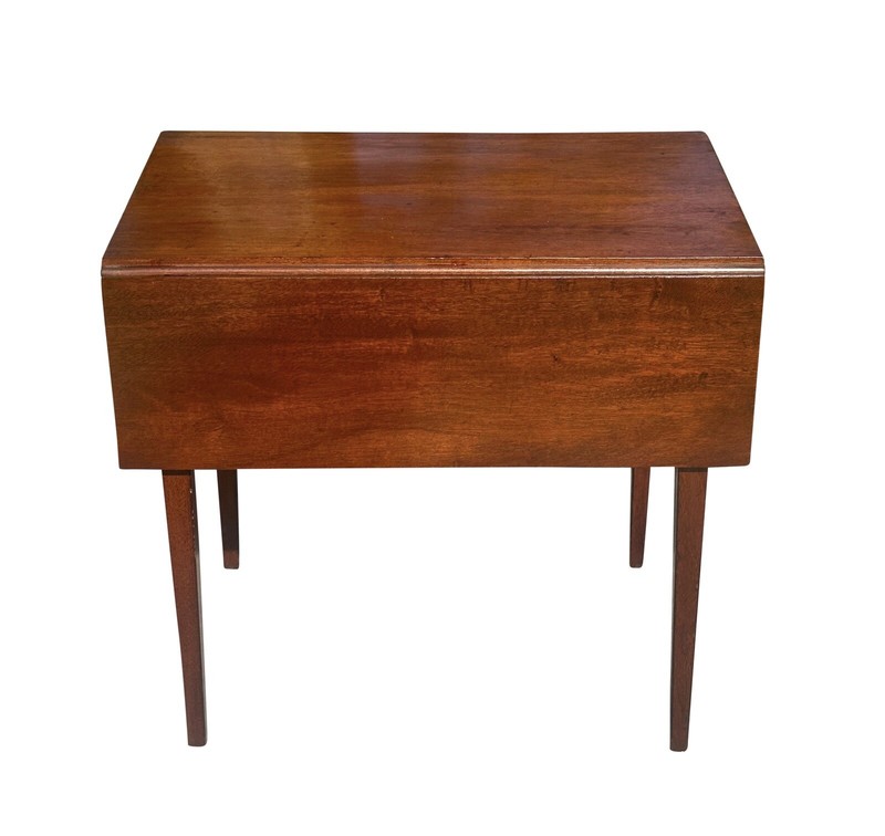 ANTIQUE HEPPLEWHITE SOUTHERN MAHOGANY PEMBROKE TABLE WITH RARE BARBER POLE INLAY gallery