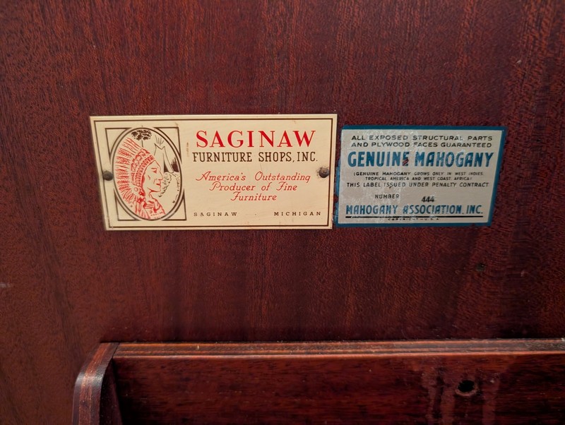 Saginaw Expand O Matic Telescoping Buffet/ dining table Excellent condition. gallery