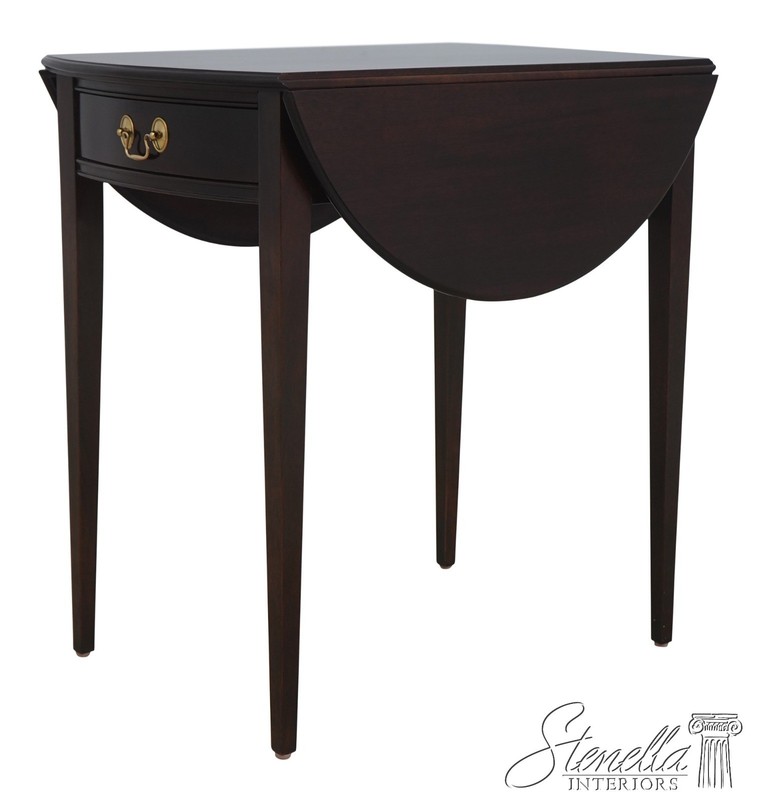 L70638: STICKLEY Federal Style Mahogany Pembroke Lamp Table