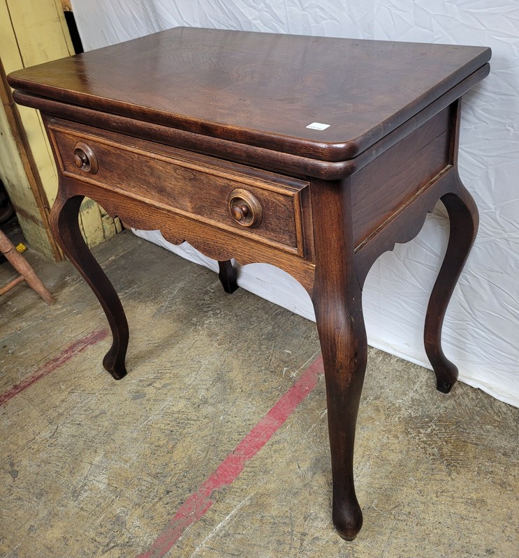 EARLY VICTORIAN WALNUT GAME TABLE gallery