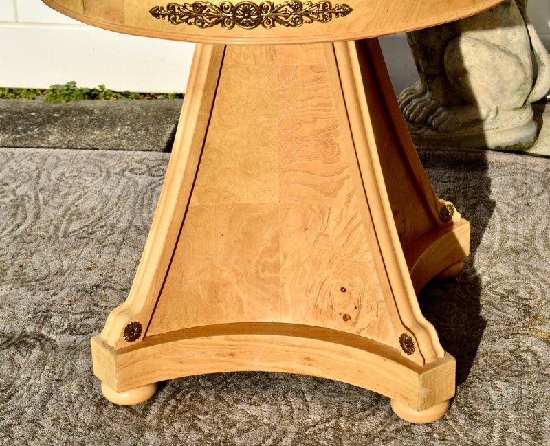 Vintage Round Henredon Maple Biedermeier Pedestal Table W/ Brass Fittings gallery