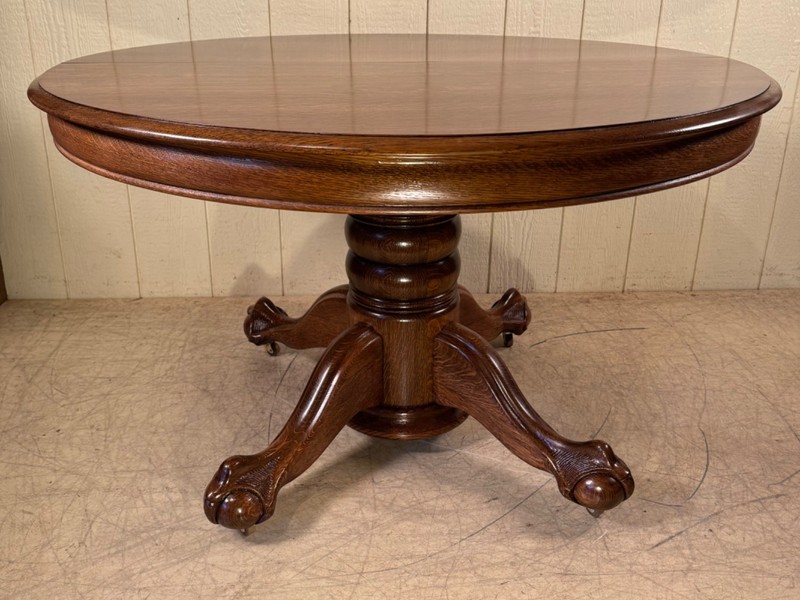 Antique Oak Hastings Table Co. Table with 5 original leaves gallery