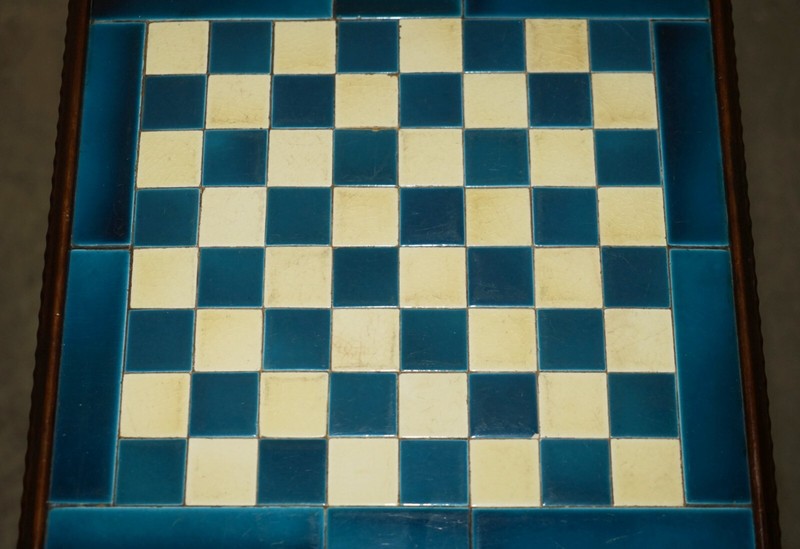 ANTIQUE VICTORIAN AESTHETIC MOVEMENT STYLE TILED TOP CHESSBOARD CHESS TABLE gallery