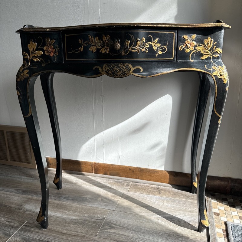 Chinoiserie Hand Painted Table W/Guilt & Ebonized Finish & A Robert Holman Print