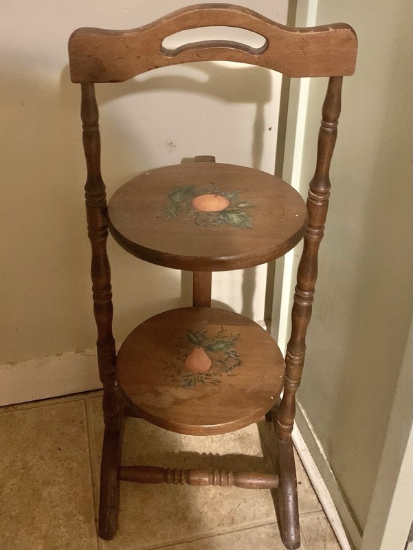Vintage Country Painted Flip Shelf Table