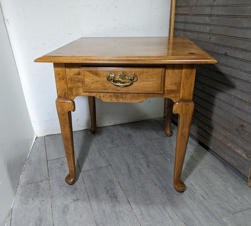 Vintage Ethan Allen Heirloom Nutmeg Maple Wood Queen Anne End Table 10-8035 gallery