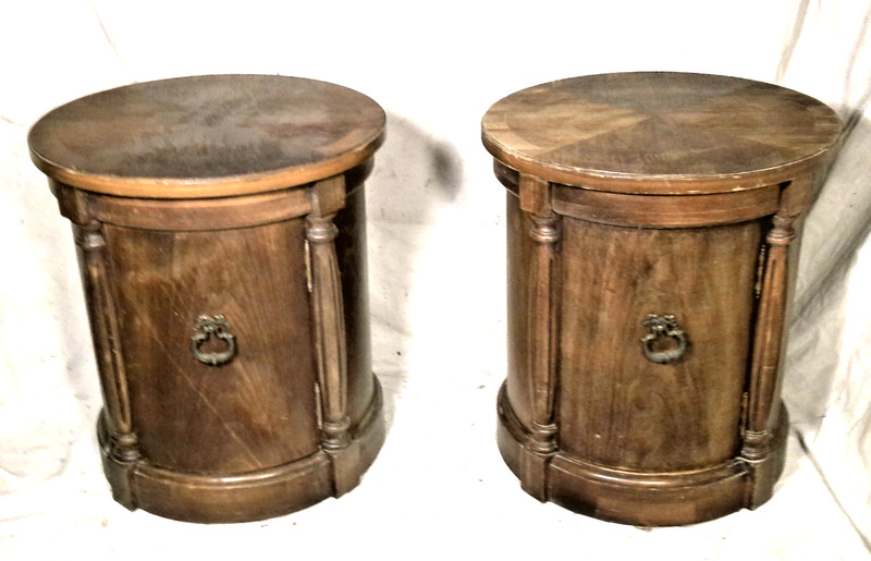 VINTAGE PAIR OF MID-CENTURY REGENCY SINGLE DOOR MAHOGANY DRUM TABLES