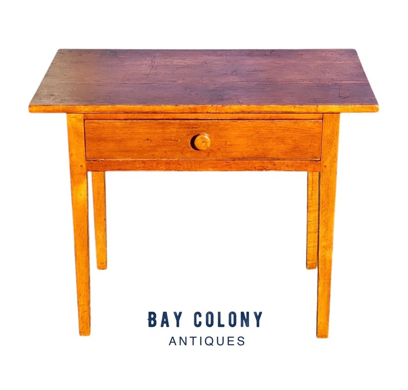 Antique New Hampshire Hepplewhite Maple & Pine Tavern Table with Drawer
