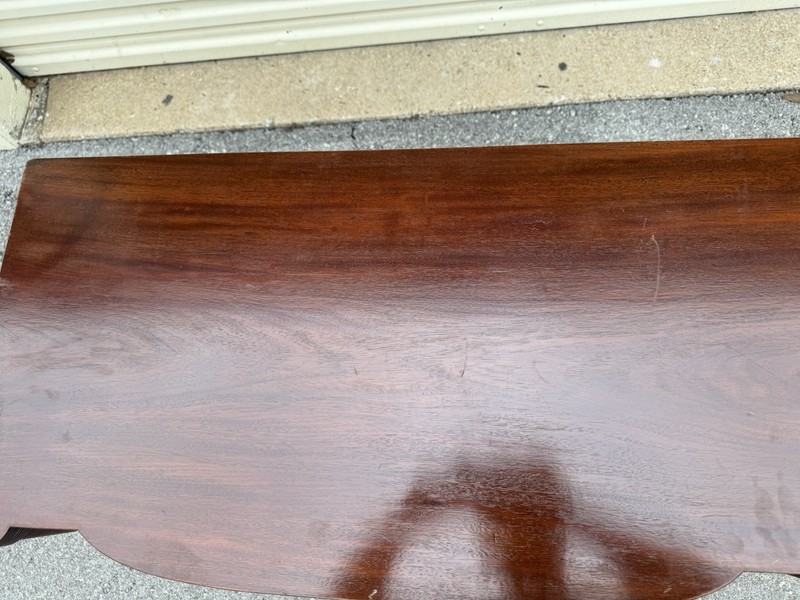 Exquisite 1920s American Sheraton Mahogany Console Table - Antique Elegance gallery
