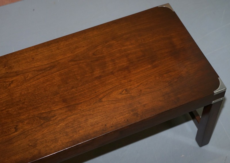 LUXURY RRP £2400 KENNEDY HARRODS LONDON MILITARY CAMPAIGN COFFEE COCKTAIL TABLE gallery