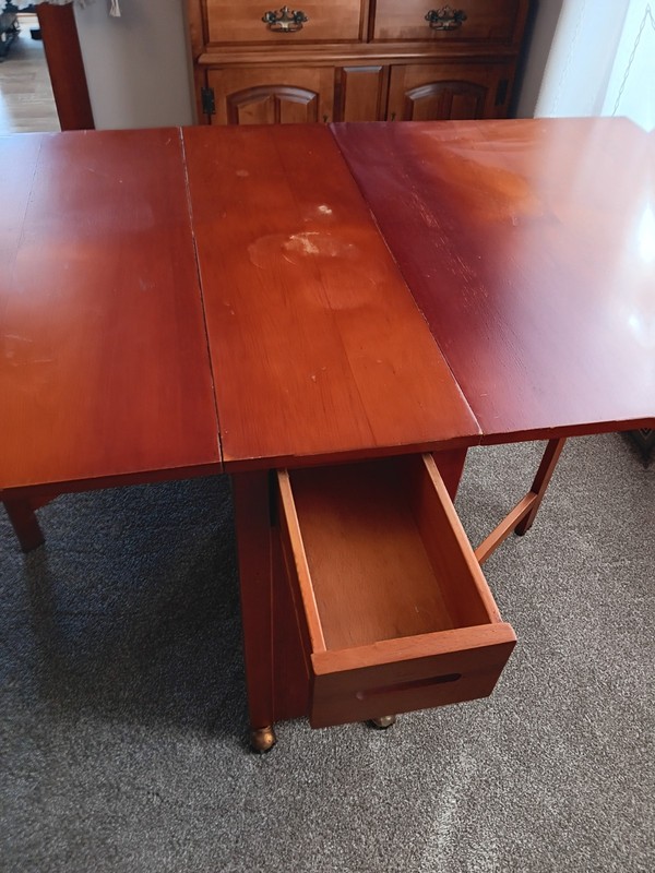 Vintage MCM Drop Leaf Table with 4 Folding Chairs gallery