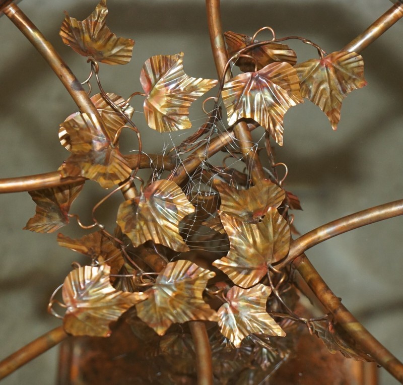 STUNNING & UNIQUE PAIR OF VINTAGE 1960'S ITALIAN COPPER FLORAL SIDE END TABLES gallery