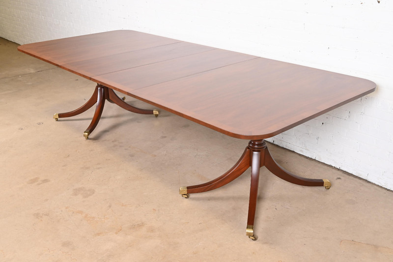 Kittinger Georgian Banded Mahogany Double Pedestal Extension Dining Table
