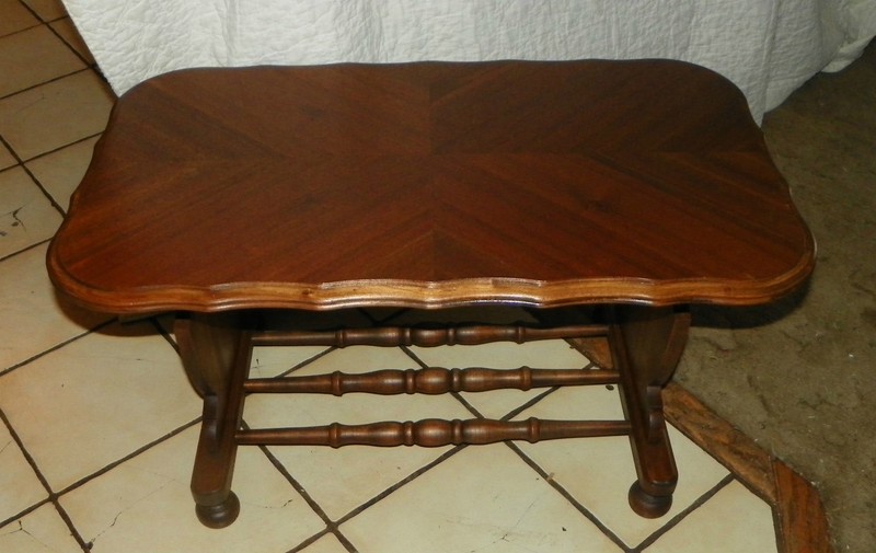 Mid Century Walnut Book Matched Veneer Coffee Table (CT70) gallery