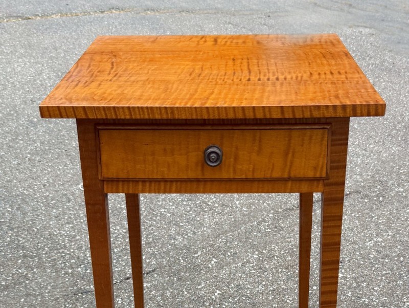 Vintage hand crafted tiger maple table or stand in the Hepplewhite style of 1790 gallery