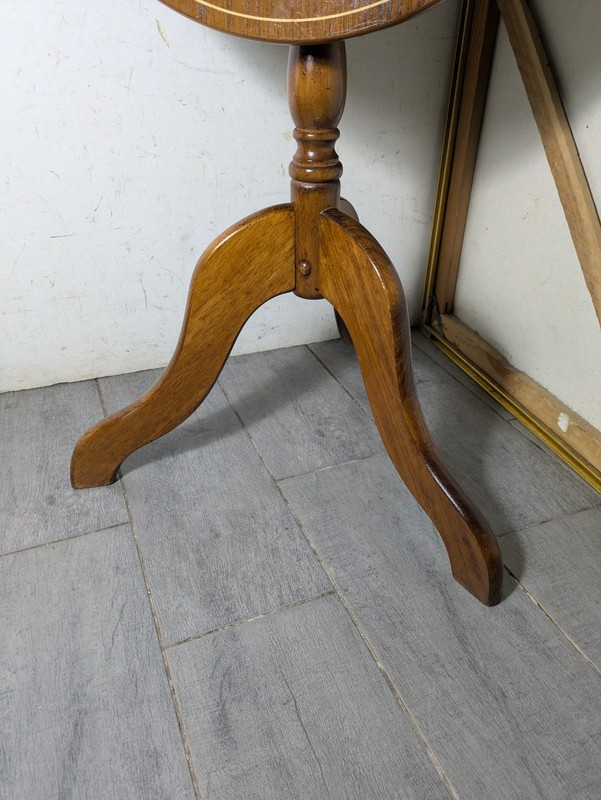 Vintage Oak Wood Round Tilt Top Pedestal Table Stenciled Rustic Country Cottage gallery