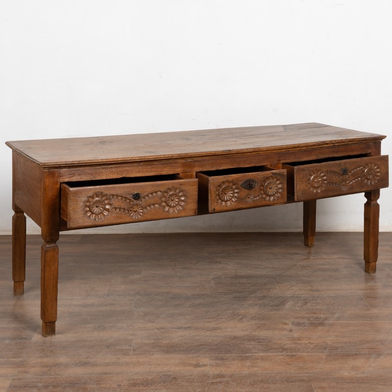17th Century Portuguese Dark Oak Console with Three Carved Drawers gallery