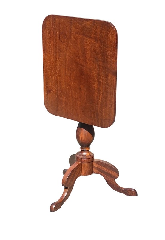 ANTIQUE FEDERAL SOUTHERN WALNUT TILT TOP TEA TABLE WITH RARE CORNUCOPIA LEGS gallery