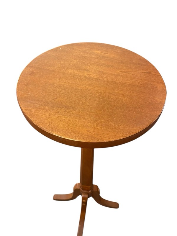 Vintage Solid Oak Four Footed Pedestal Stand Table 36”Tx12”W Treenail Fasteners gallery