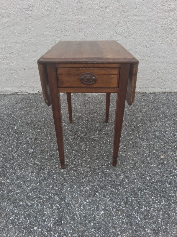 Vintage Drop Leaf Pembroke Hepplewhite Table Mahogany Single Drawer