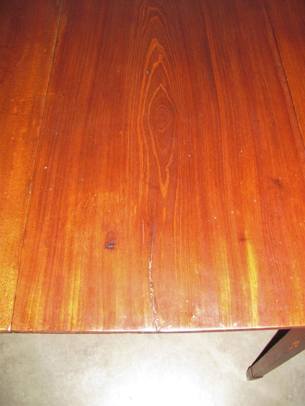 Antique American Federal Hepplewhite Mahogany Extending Dining Table Circa 1790 gallery