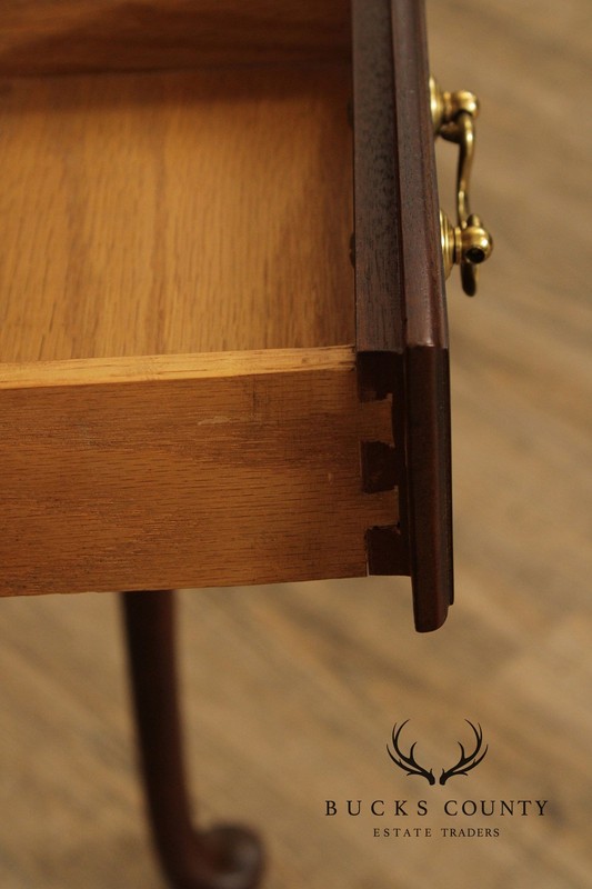 Queen Anne Style Mahogany Gate Leg Side Table gallery