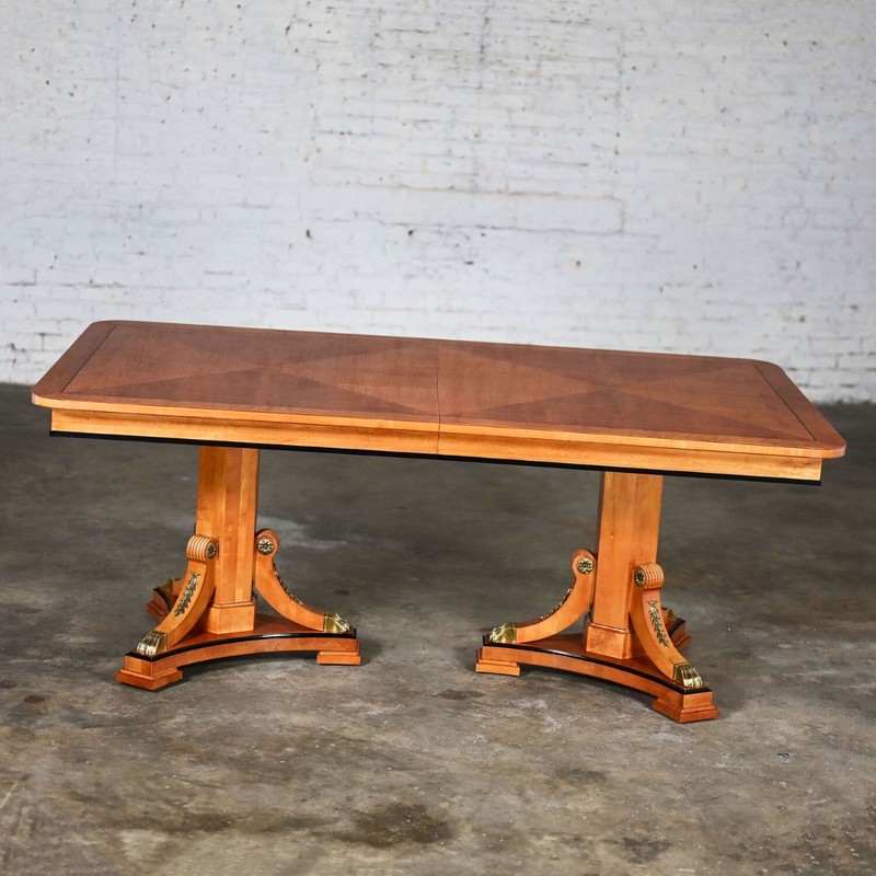 Neoclassic Biedermeier Style Thomasville Grand Classics Extension Dining Table
