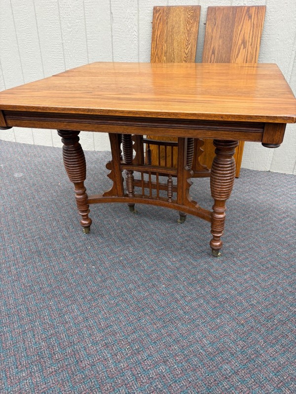 67627 Victorian Oak Dining Table with Turned Legs and 2 Leaves gallery