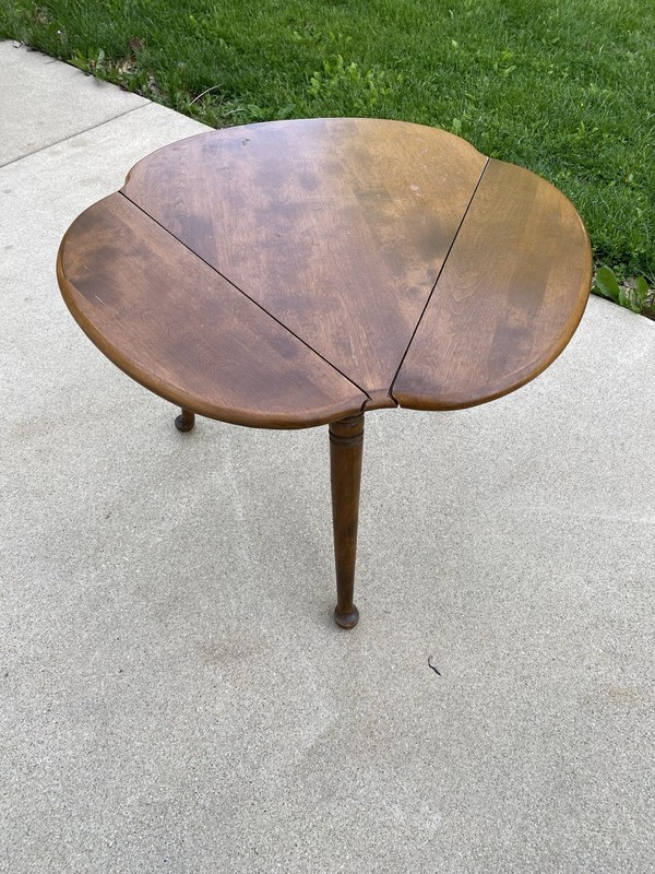 Ethan Allen Heirloom Maple Nutmeg Drop Leaf Side End Table gallery