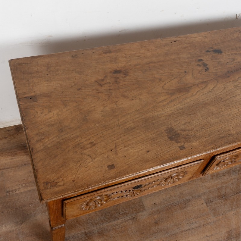 17th Century Portuguese Dark Oak Console with Three Carved Drawers gallery