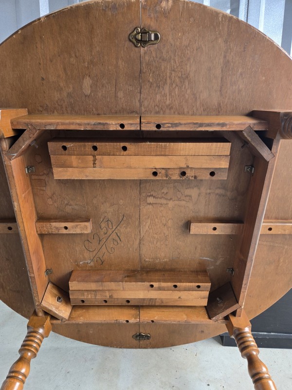 Vintage Ethan And Allen Circular Dining Room Table gallery