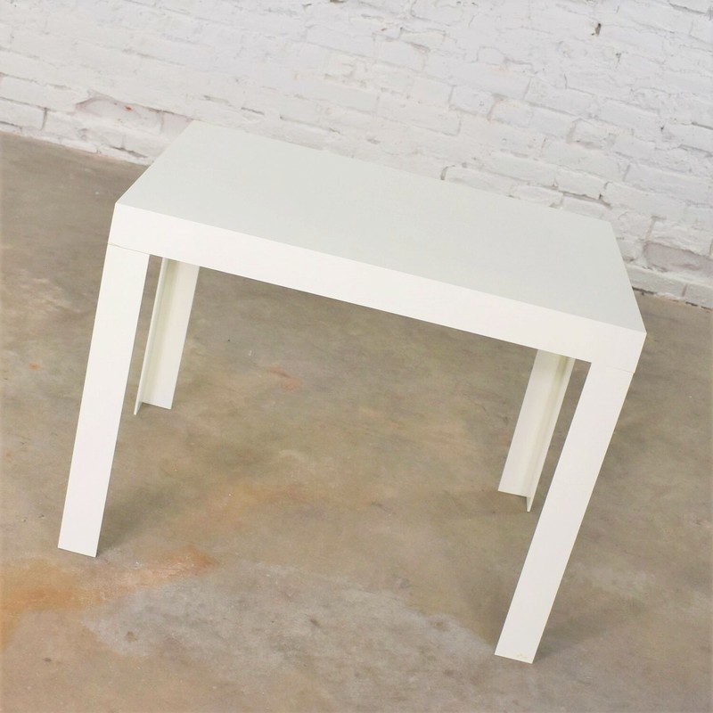 Modern White Molded Plastic Rectangular Parsons Style Side Table Style Syroco