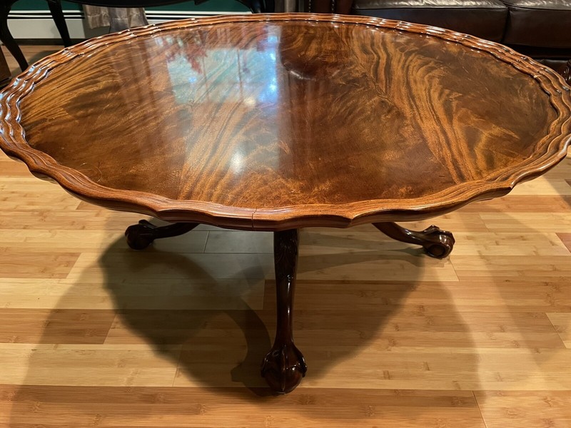 HENREDON Coffee/Cocktail accent table – Beautiful and Unique!