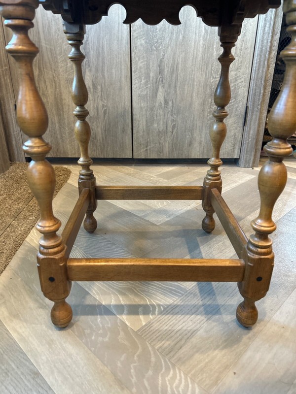 Ethan Allen Maple Lamp Table (LT604) (EA-75) gallery