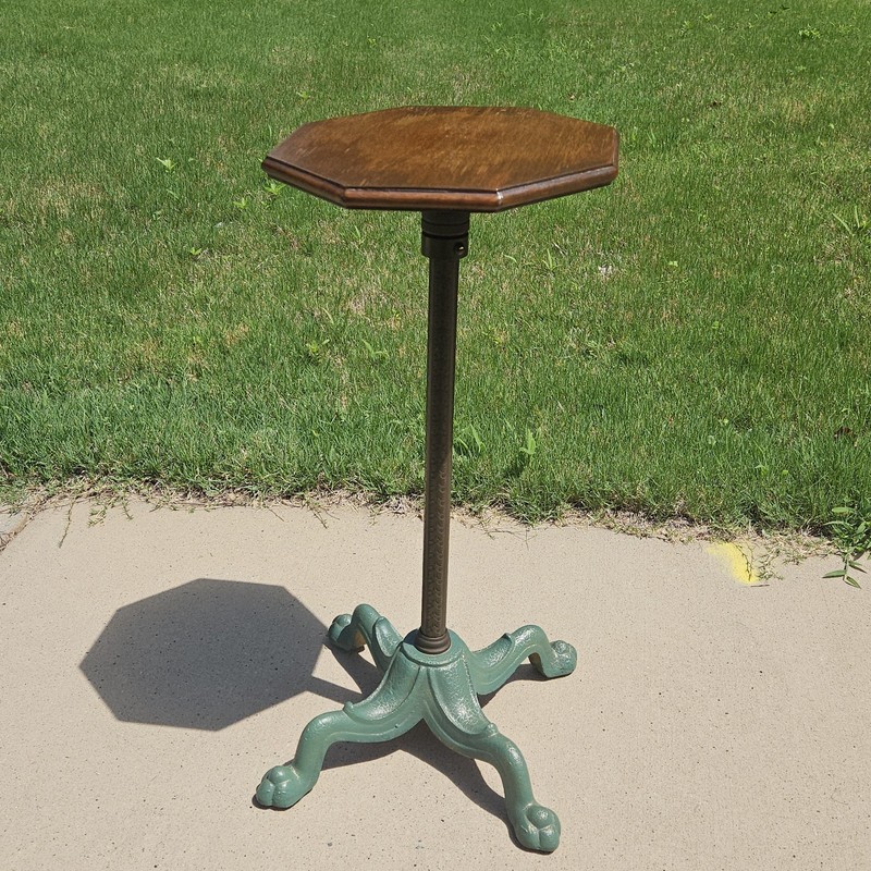 Vintage Mid Century Cast Iron Bottom Accent Table Octagon Top Green Gold gallery