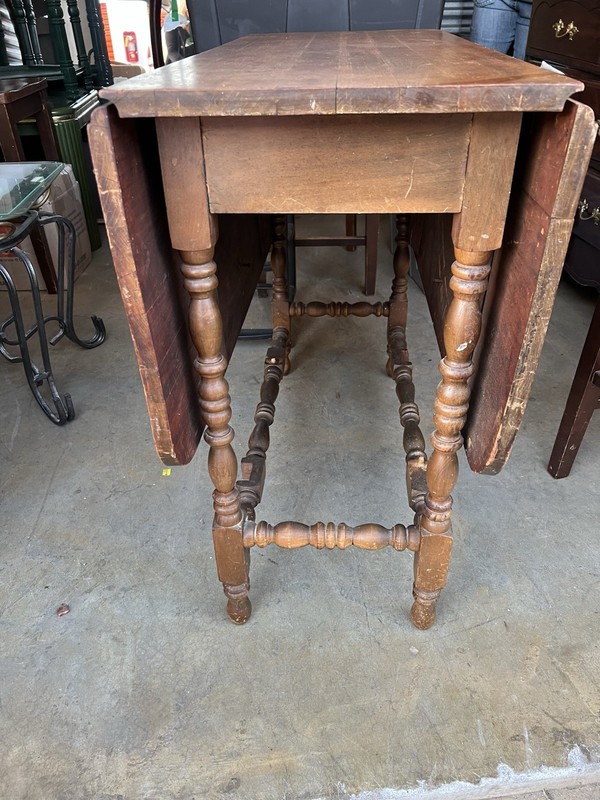 1940’S Drop Leaf Wooden Table